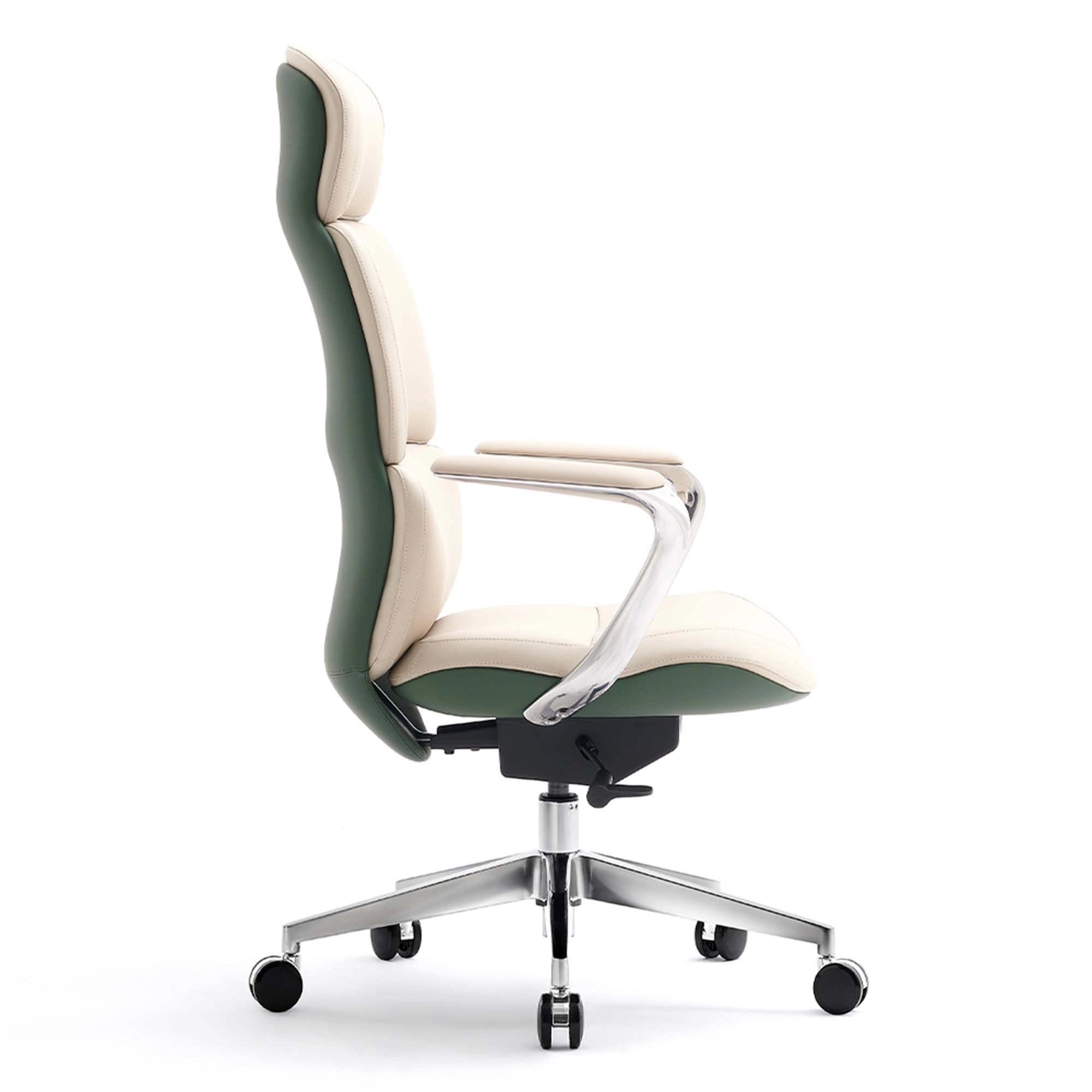 Nolan Lederstuhl mit klassischem Design